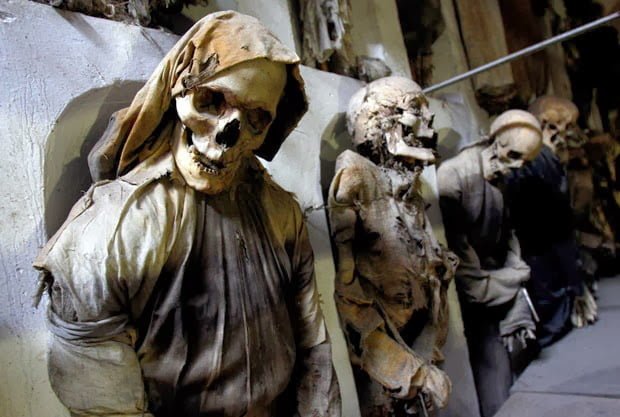 Capuchin Catacombe, ITaly, Rome, Hindi, History, Story, Information, Kahani, Itihas, Jankari, Haunted, Mummy, Ossuary , 