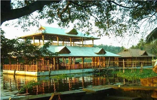 Veli Lake Floating Restaurant, Trivandrum - Eat in the middle of a lake